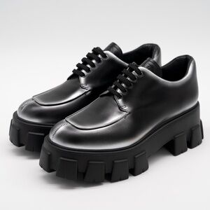 size 39.5eu 9.5 US Prada Monolith Brushed Leather Lace-up Shoes Black Silver